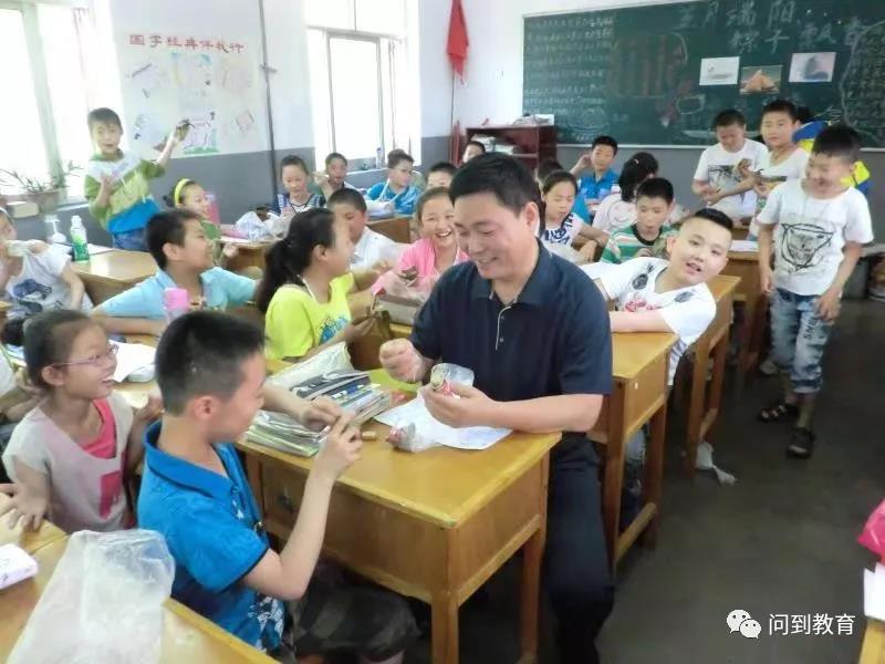 11月8日，公益“微课堂”特邀嘉宾为您分享《关于特色学校创建的几点思考》